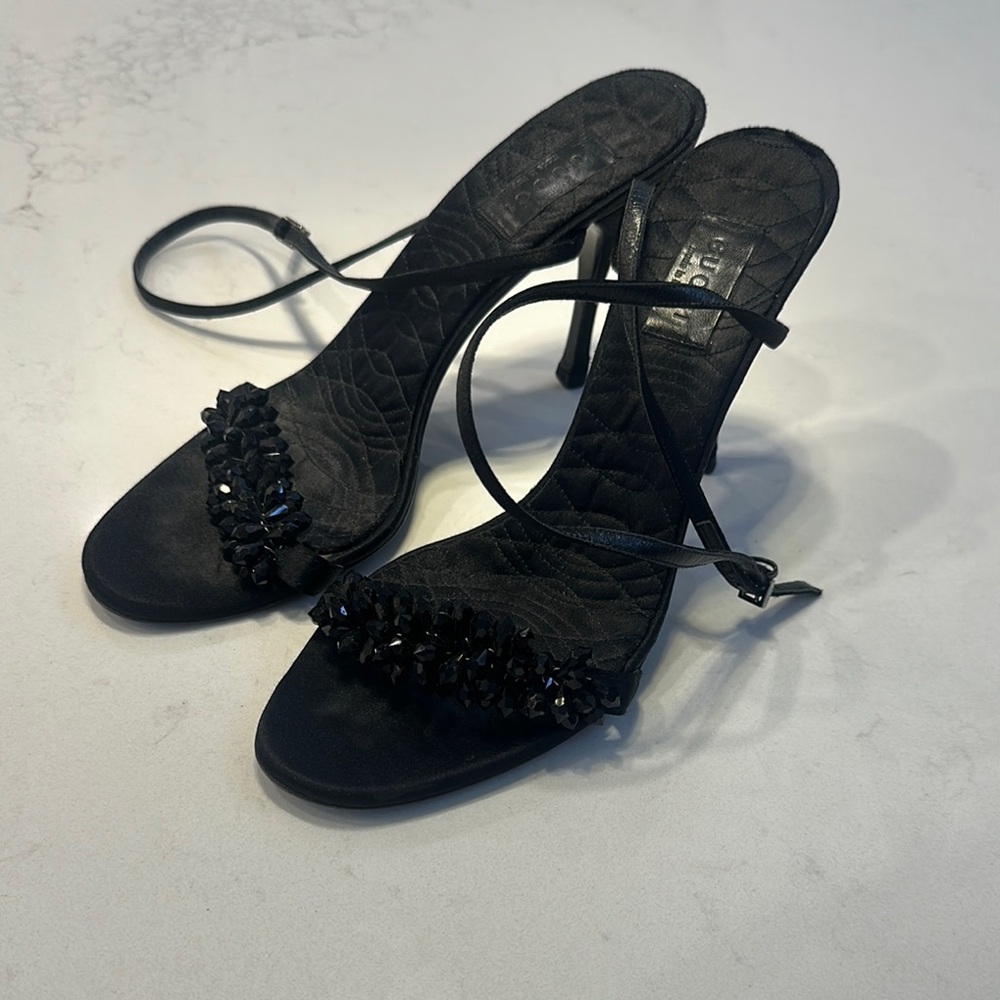 Gucci Black Heels Elegant Design